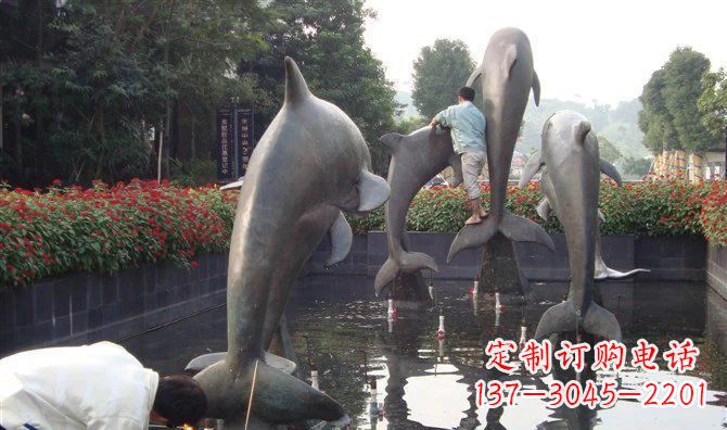 聊城公园海豚动物铜雕