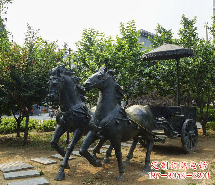 聊城公园景观古代马车铜雕