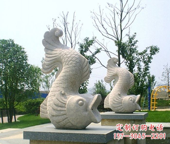 聊城自然美妙的鲤鱼石雕