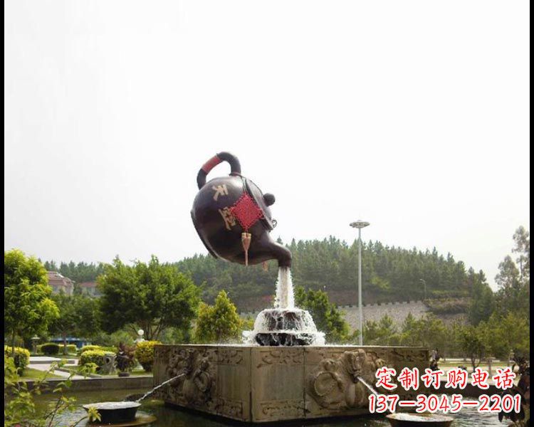 聊城传统工艺茶壶铜雕