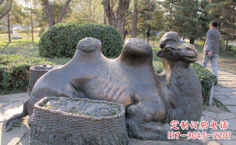 聊城精致骆驼铜雕塑