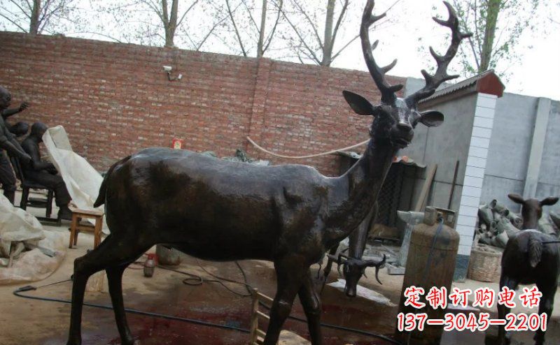聊城精美梅花鹿铜雕,施展艺术之美