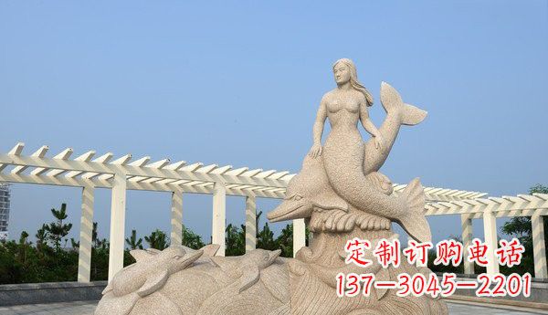 聊城公园美人鱼和海豚石雕