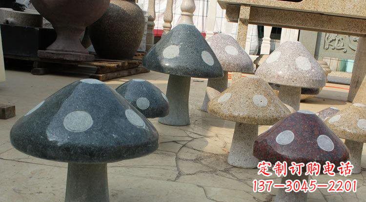 聊城公园蘑菇石雕