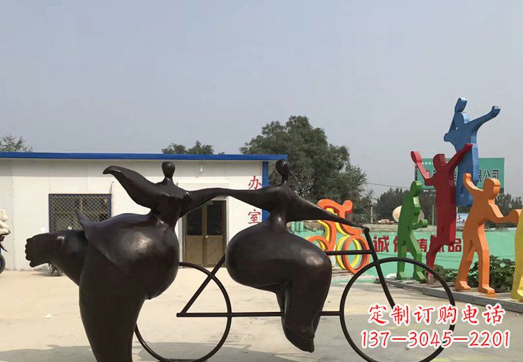 聊城青春无悔,精致自行车雕塑
