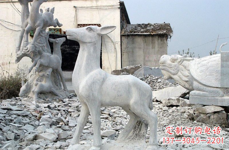 聊城青石仿古小鹿雕塑,精美优雅
