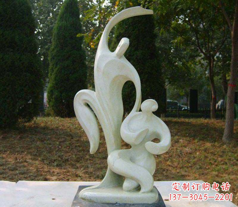 聊城恒久之爱公园情侣抽象人物雕塑