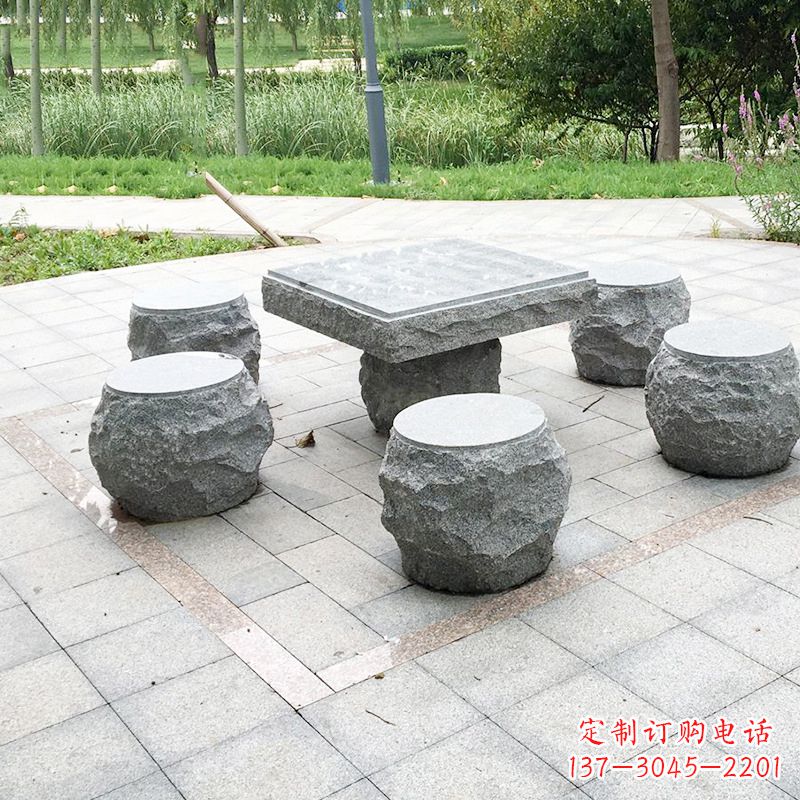 聊城新题目“古典风格石桌凳雕塑”