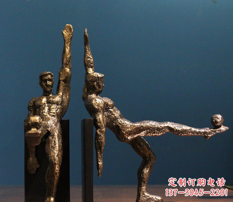 聊城高雅足球形象铜雕