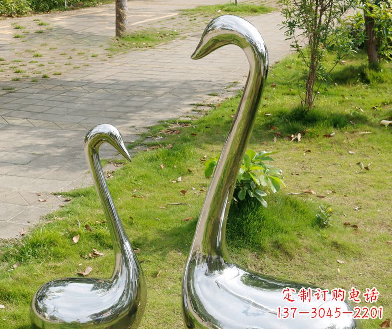 聊城精美雕刻,静谧优雅——不锈钢天鹅雕塑