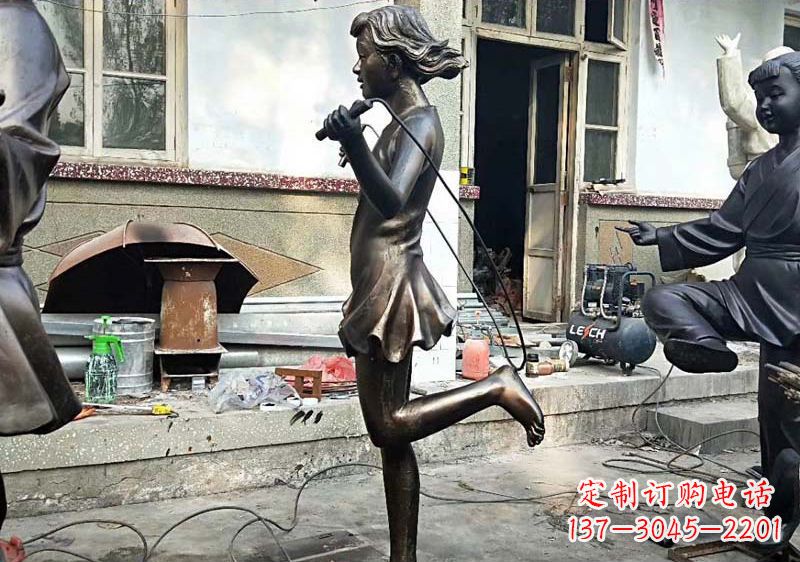 聊城精美女孩铜雕