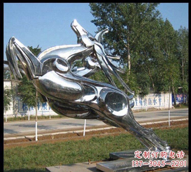聊城梅花鹿不锈钢雕塑新美的精美装饰