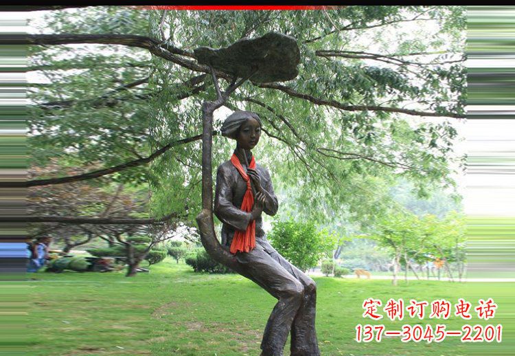 聊城可爱迷人的美女雕塑