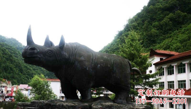 聊城公园犀牛石雕