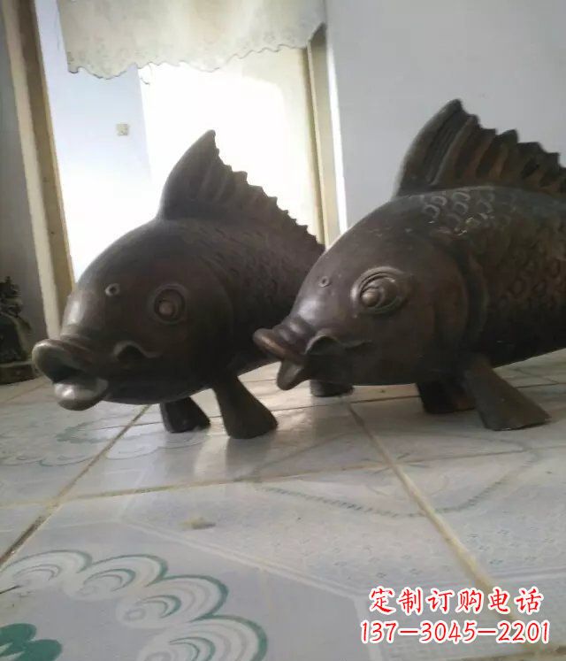 聊城公园小鱼景观动物铜雕
