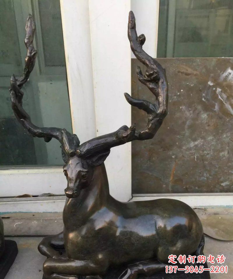 聊城铸铜小鹿动物雕塑