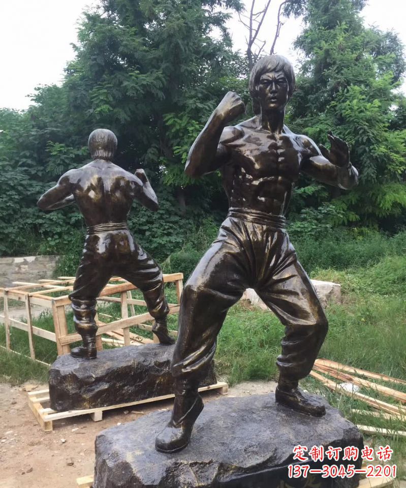 聊城荣耀李小龙,经典之作——“功夫之王”铜雕塑