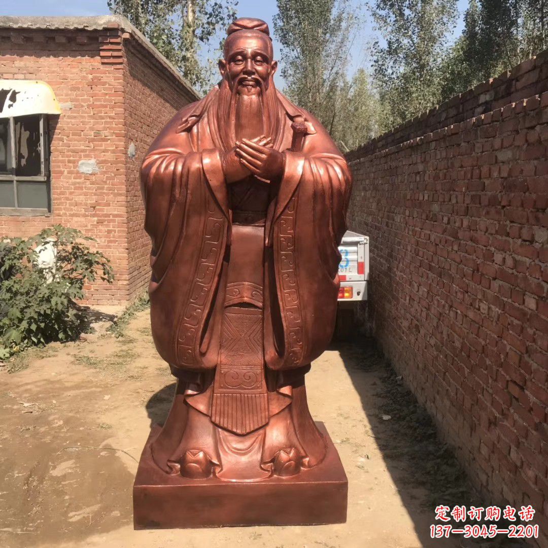 聊城中领雕塑精致孔子铜雕,传承文明智慧