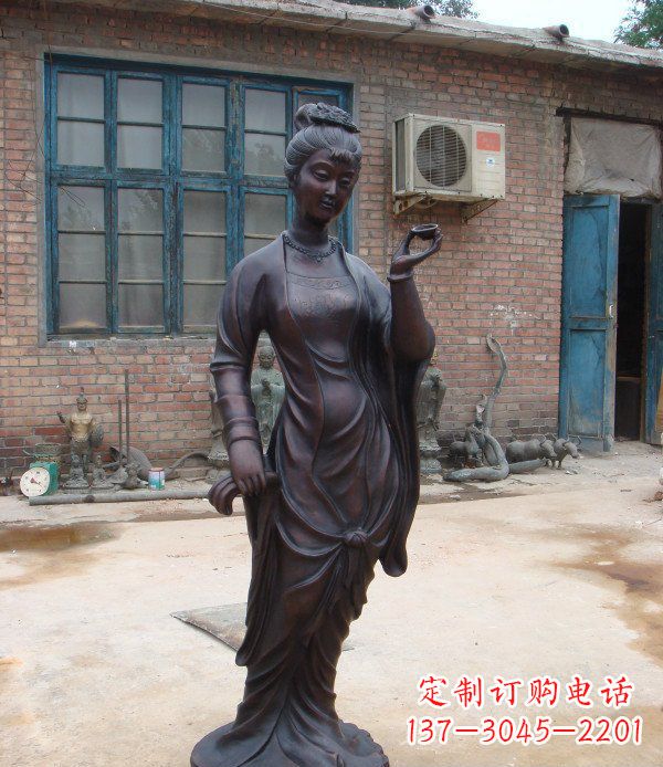 聊城中领雕塑精美美女铜雕