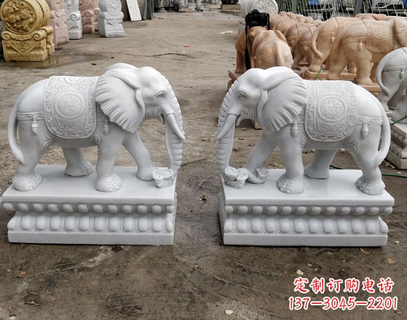 聊城古代门前两侧大象石雕