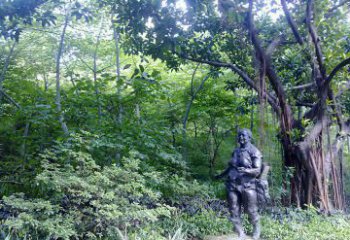 聊城铜雕西方女人人物雕塑