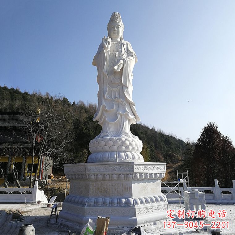 聊城公园雍容华贵的观音石雕