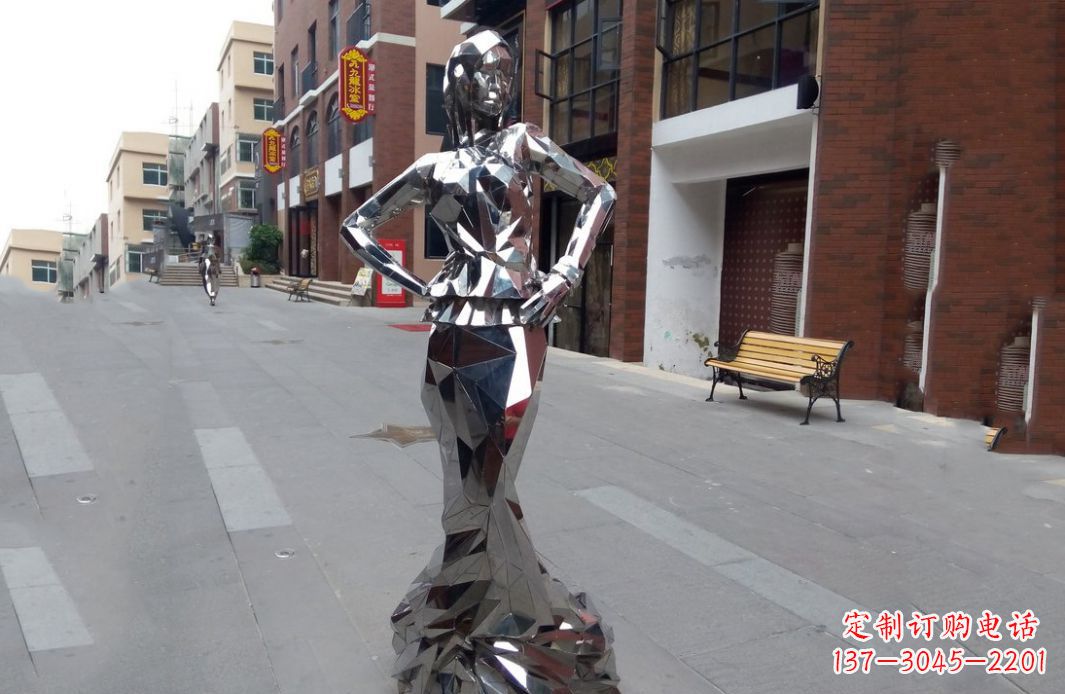 聊城以美丽的姿态展示不锈钢美女雕塑