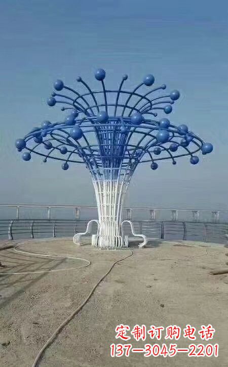 聊城广场不锈钢抽象喷水鲸鱼