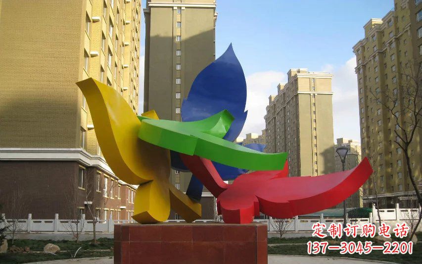 聊城造型精美的不锈钢树叶雕塑