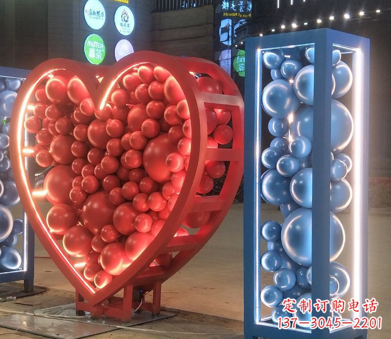 聊城艺术级不锈钢字母雕塑