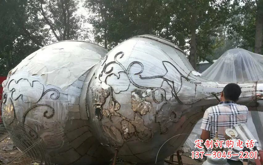 聊城分外精美的不锈钢葫芦雕塑
