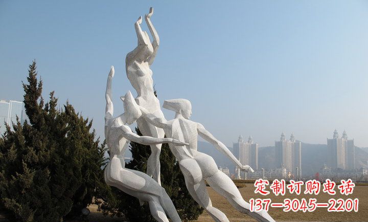 聊城中领雕塑:优雅动人的不锈钢滑冰女孩雕塑