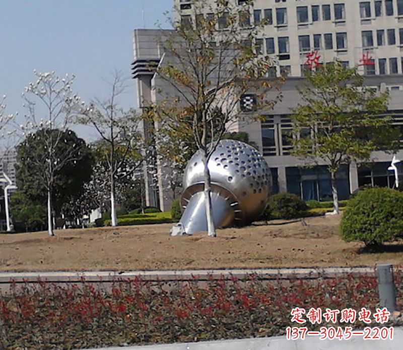 聊城传统话筒雕塑,融合现代美学设计