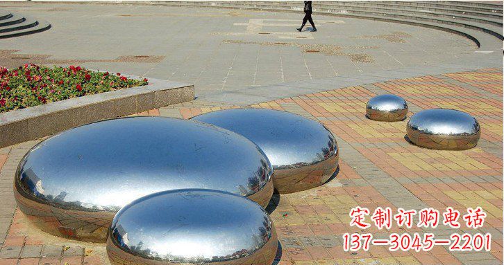 聊城镜面不锈钢水滴雕塑