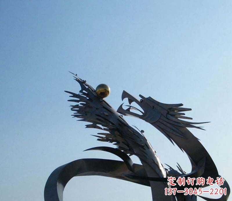 聊城广场不锈钢盘龙吞球抽象雕塑