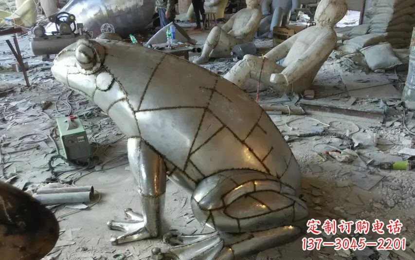 聊城中领雕塑精美不锈钢青蛙动物雕塑