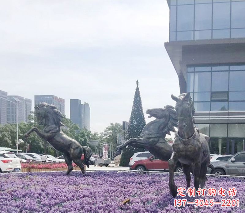 聊城广场动物奔跑的马铜雕