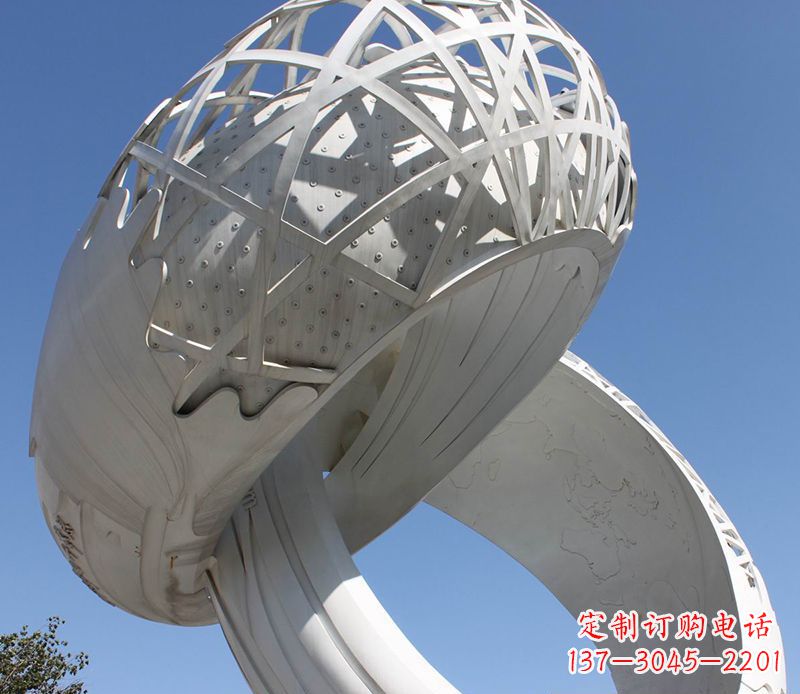 聊城广场戒指不锈钢雕塑