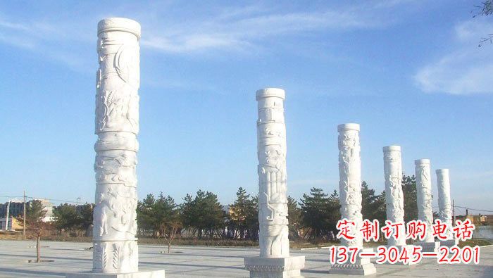 聊城中国传统石雕:广场龙柱雕