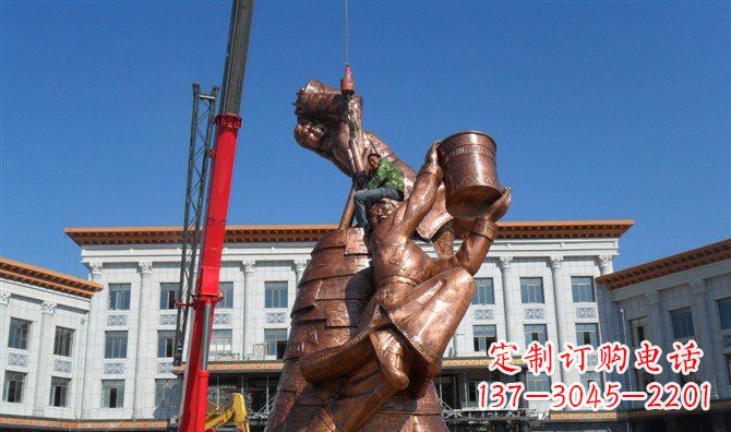 聊城广场美女跳舞景观铜雕