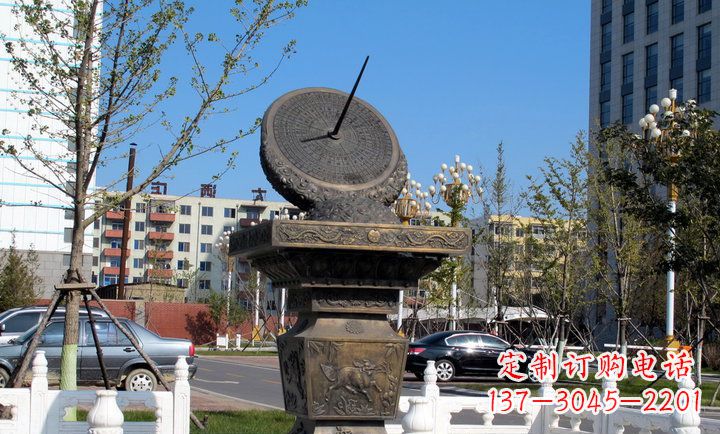 聊城广场日晷铜雕