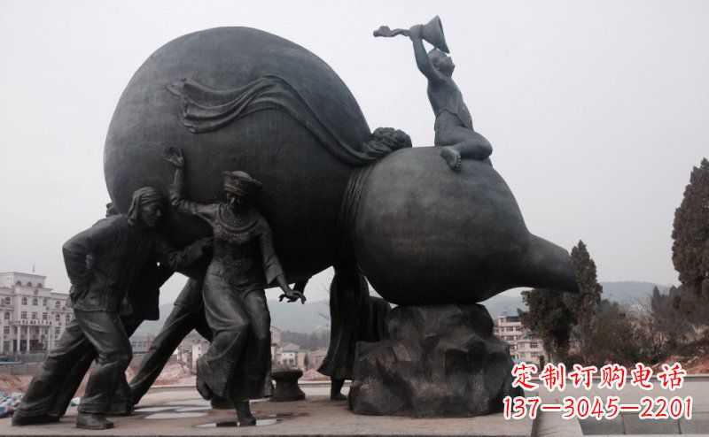 聊城广场少数民族人物和大葫芦景观铜雕