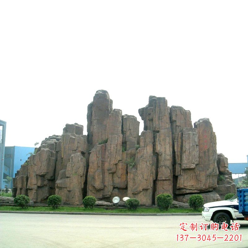 聊城中领雕塑:全球领先的广场塑石假山雕塑定制厂家