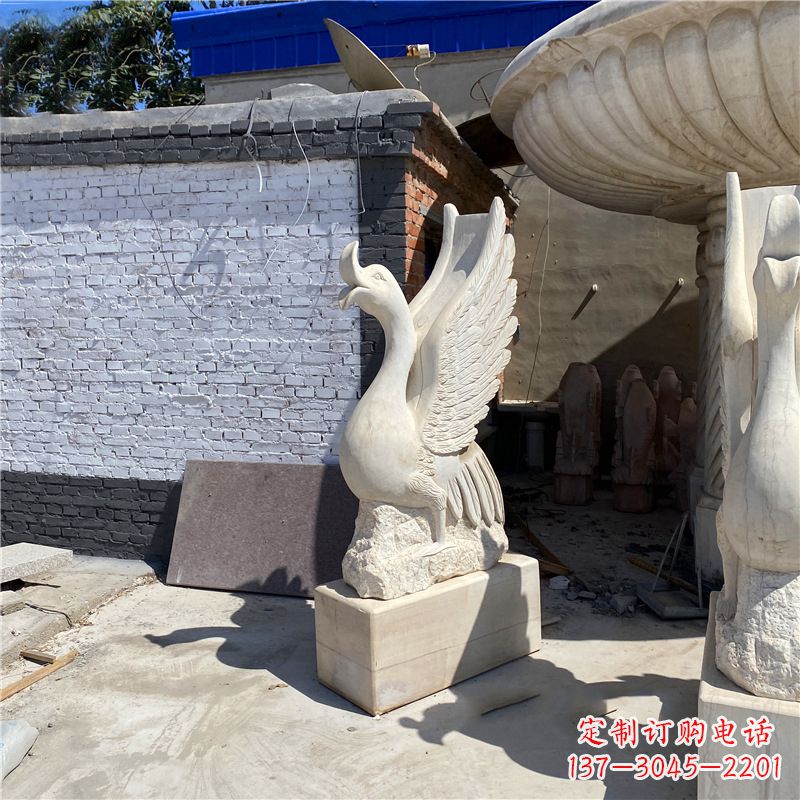 聊城中领雕塑艺术精致天鹅雕塑