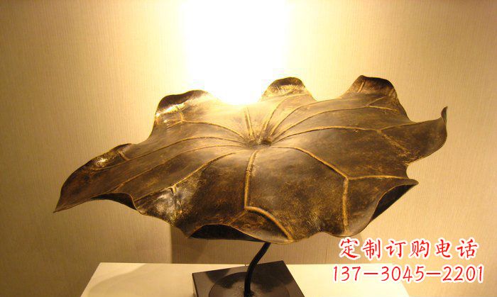 聊城广场铜雕荷叶雕塑