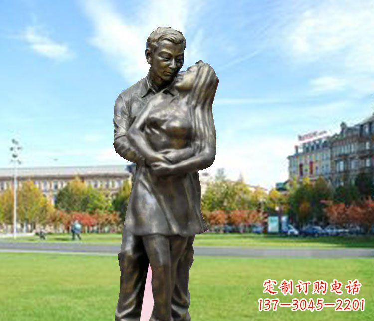 聊城广场铜雕情侣人物雕塑