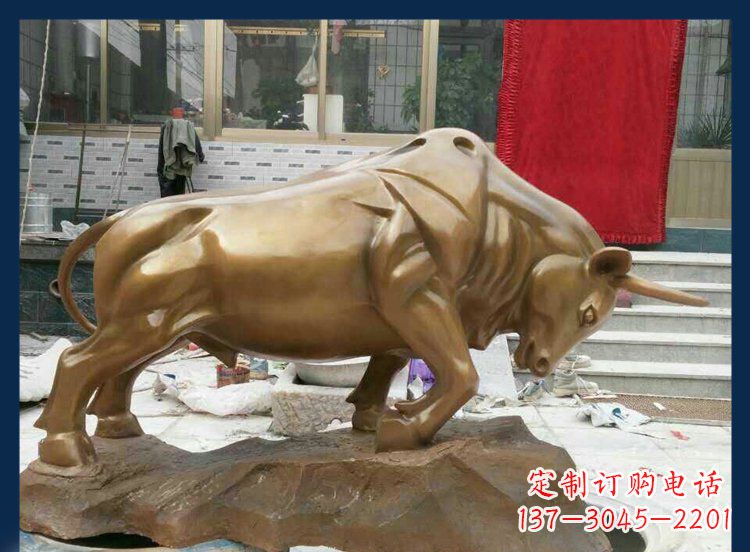 聊城铜质金黄牛雕塑:添加活力与美观设计