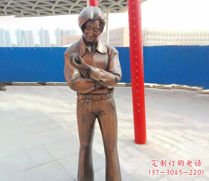 聊城中领雕塑的女性人物铜雕