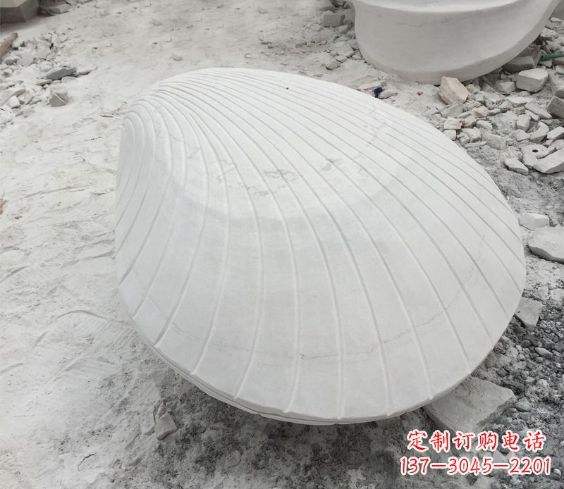 聊城用贝壳雕刻出美丽的汉白玉雕塑