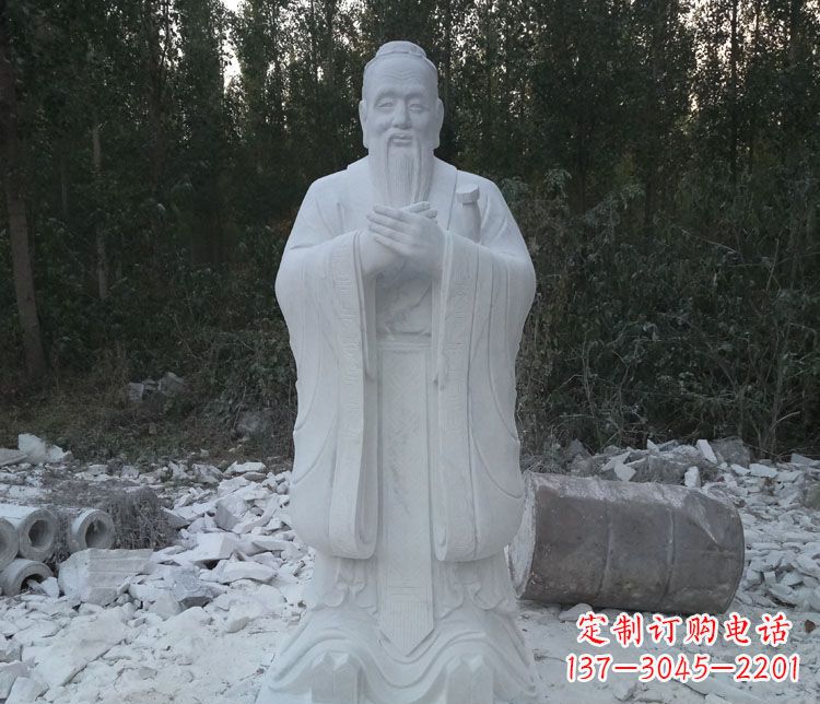 聊城传承中国文化的孔子雕塑